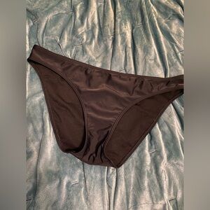 Medium sized black Hollister bikini bottoms 🏖️